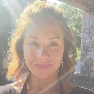 Meet your Posher, Chloe